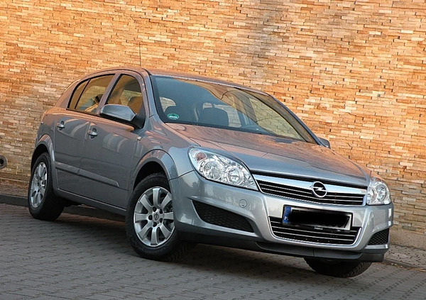 Opel Astra cena 15900 przebieg: 180300, rok produkcji 2009 z Raszków małe 497